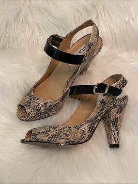Steve Madden Snake-Print Peep Toe Heels with Black Patent Ankle Strap 7